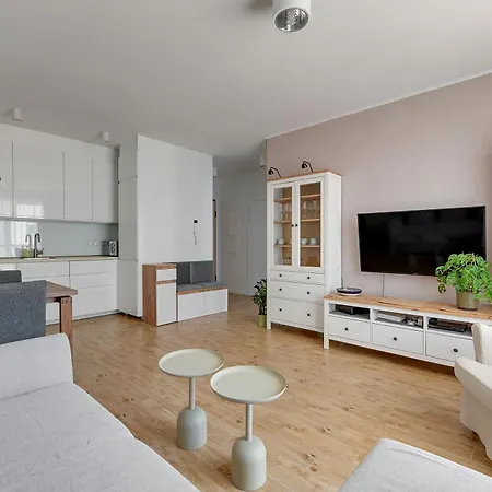 Przymorze - Office & Gym Apartmán *